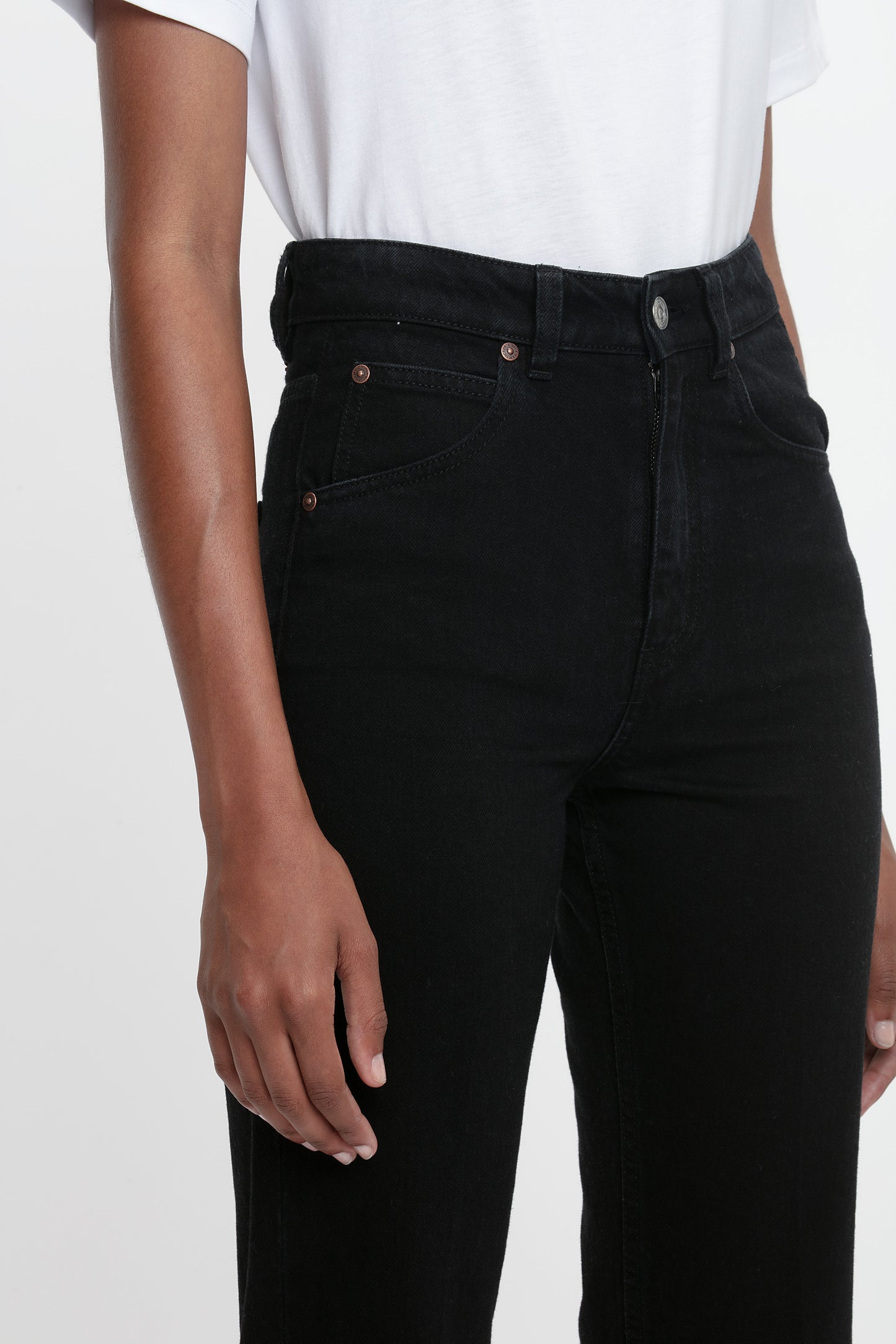 Julia Stretch Jean In Washed Black
