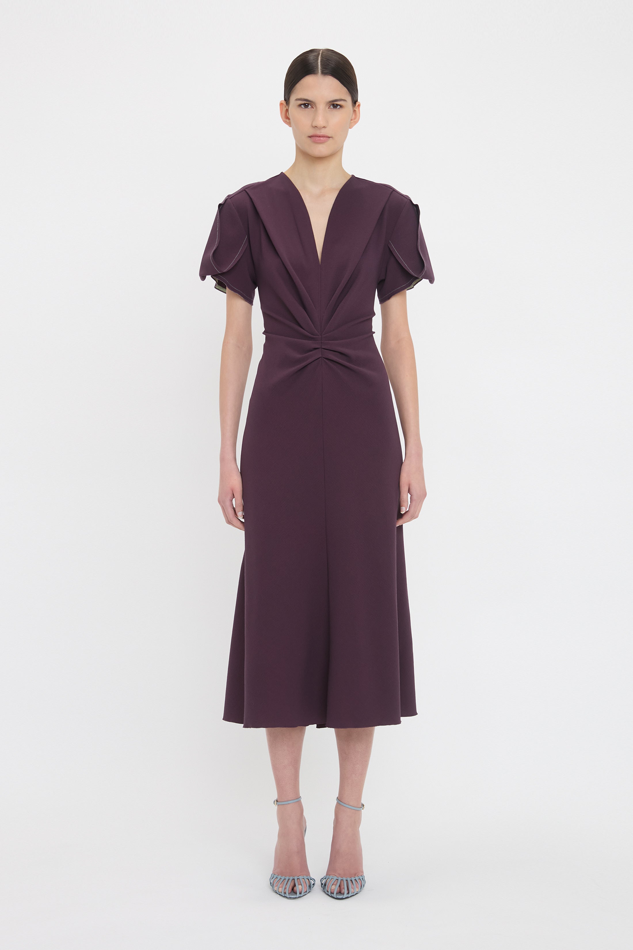 オールインワン・サロペット Victoria Beckham Gathered V-Neck Midi Dress 20240613_VB_085.jpg?v=1728638660