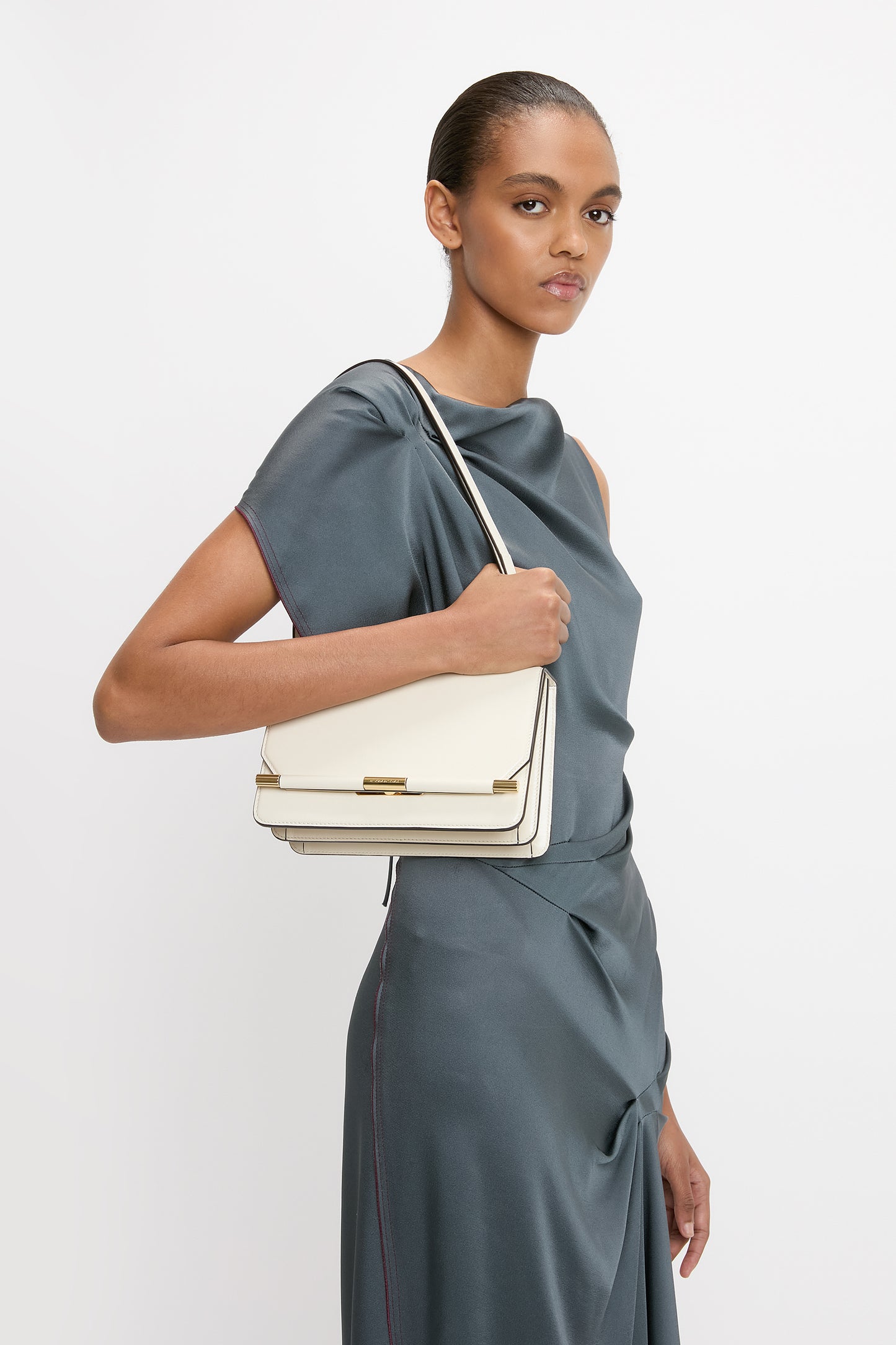 202 Crossbody Bag In Ivory Leather