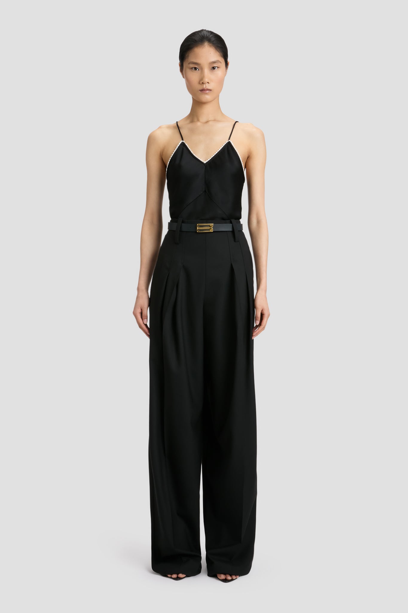 ボトムスその他 Victoria Beckham Pointed Shoulder Jacket Pointed Shoulder Tux Jacket In Black – Victoria Beckham Inc