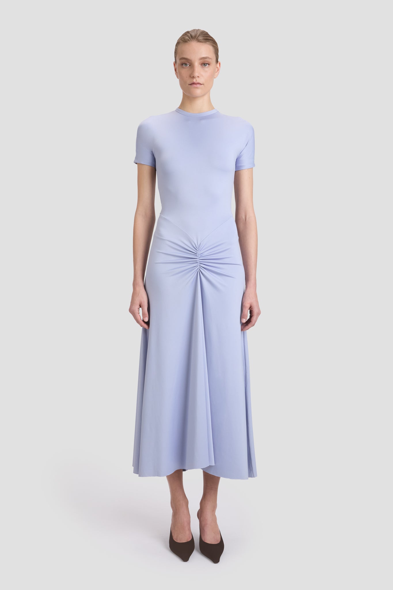 オールインワン・サロペット Victoria Beckham Gathered Detail T-Shirt Midi Dress Gathered Detail T-Shirt Midi Dress In Ivory | Designer
