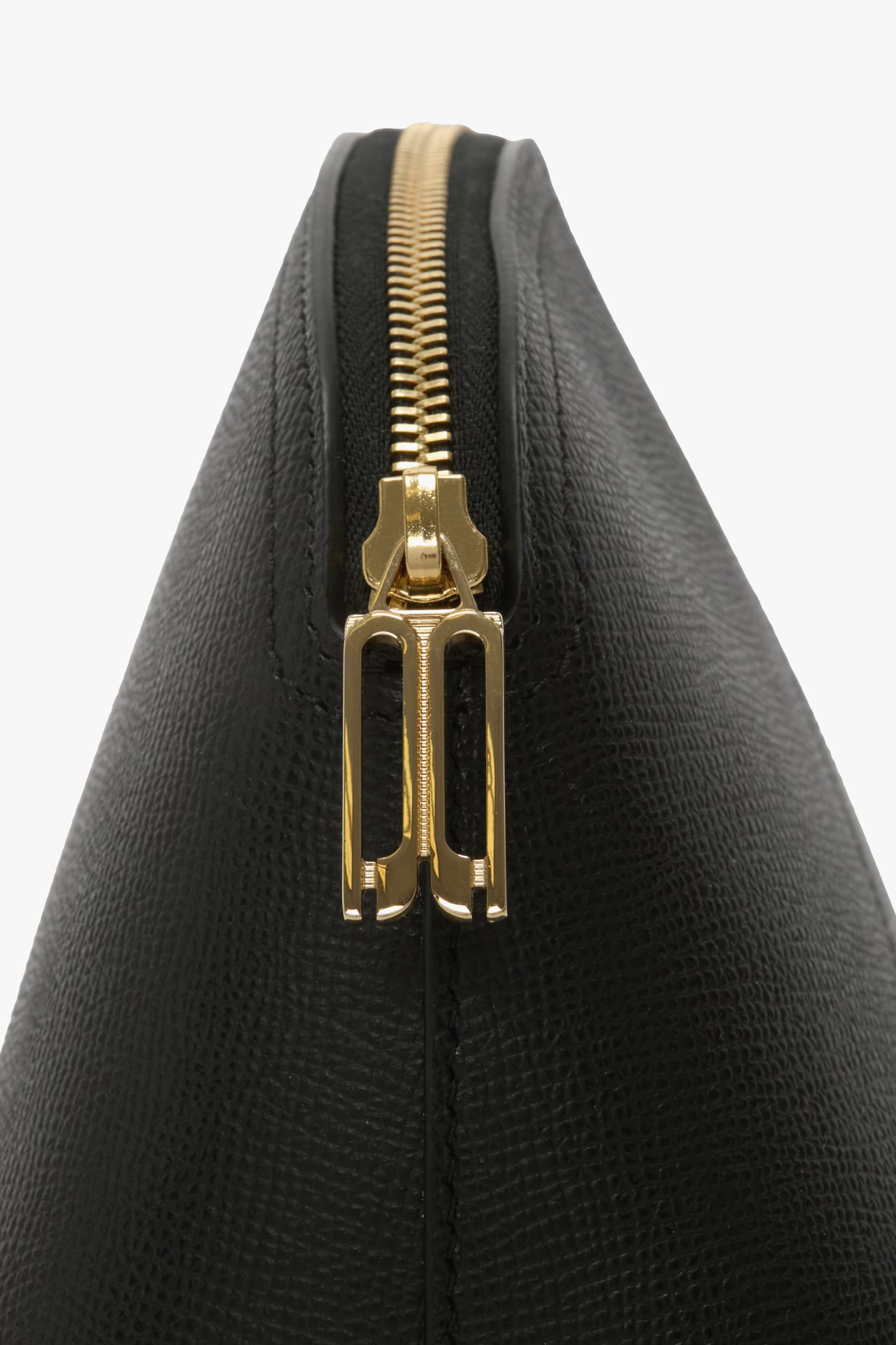 Victoria Large Travel Pouch In Black Leather