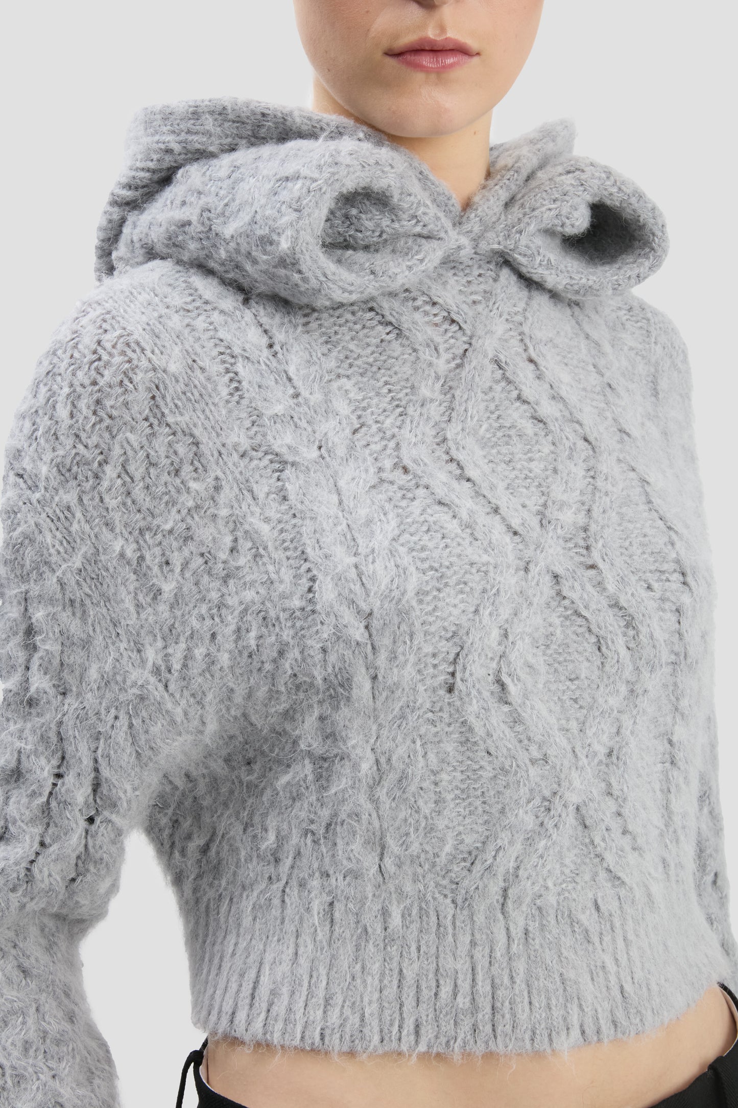 Cropped Cable Jumper In Grey Melange