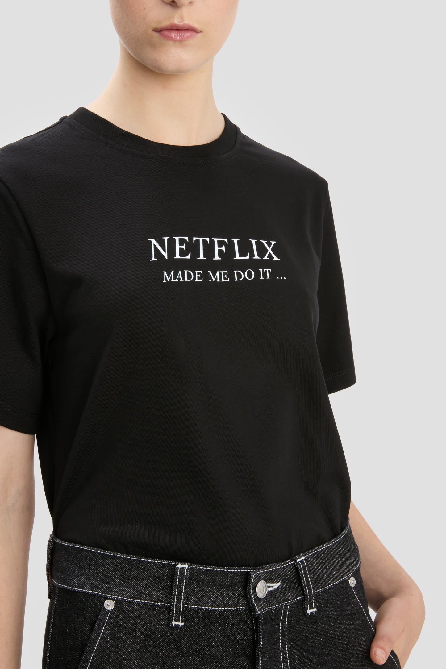'Netflix Made Me Do It' Slogan T-Shirt In Black