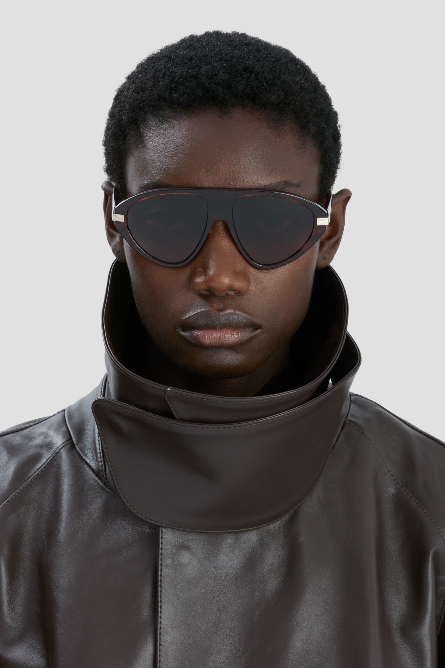 Visor Sunglasses In Striped Wine