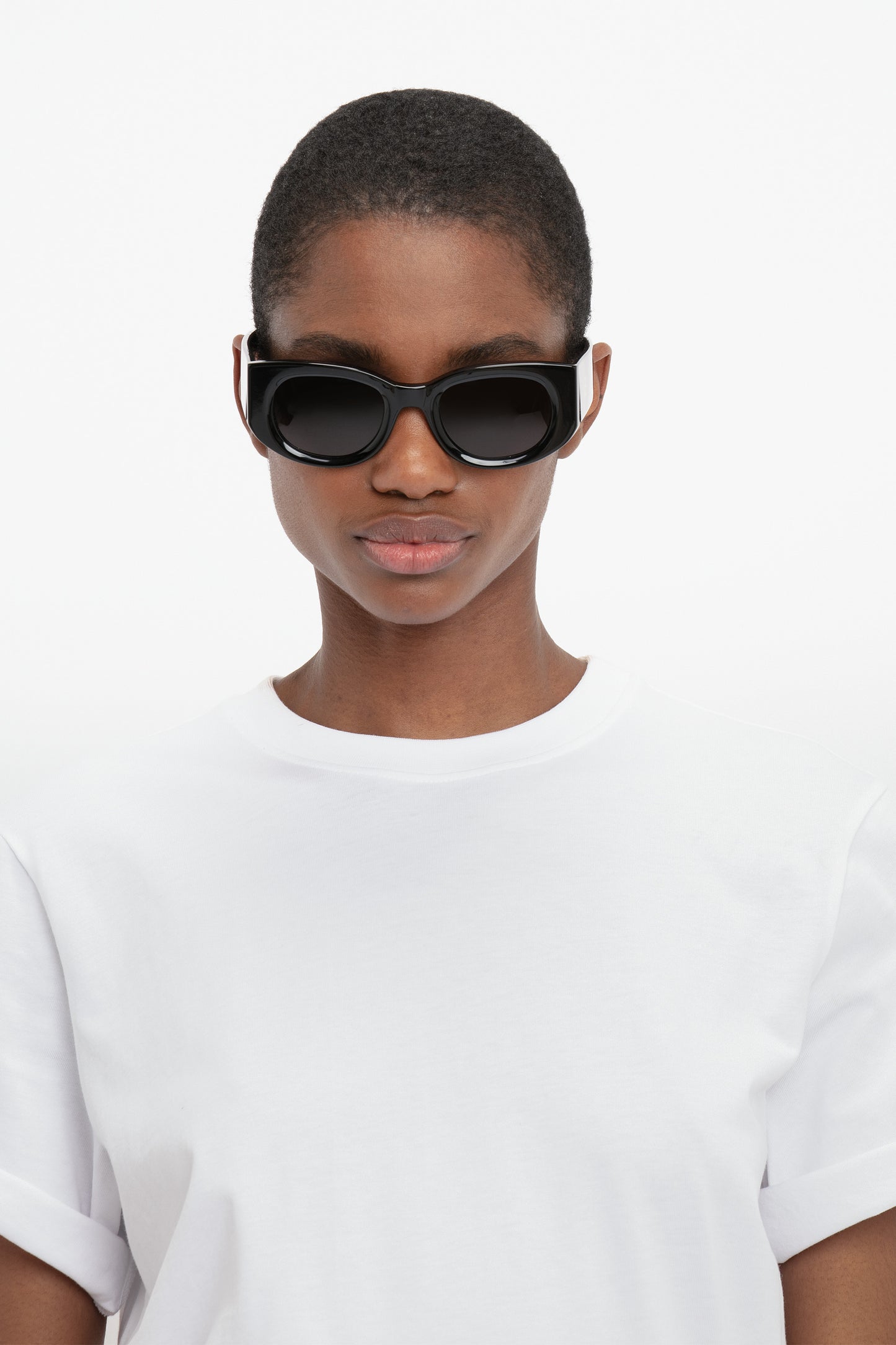 Monogram Detail Sunglasses In Black