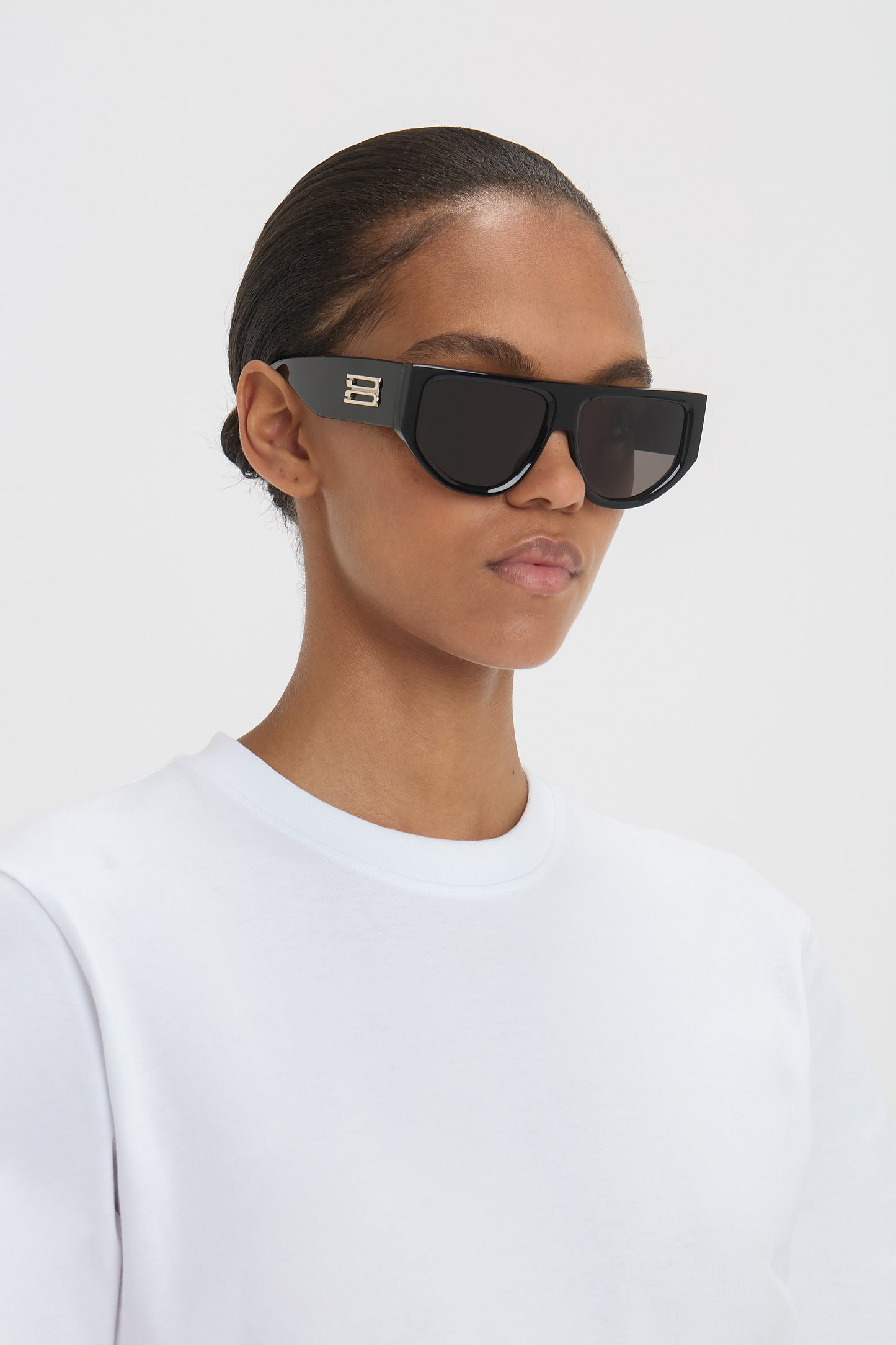 B Frame Logo Sunglasses In Black