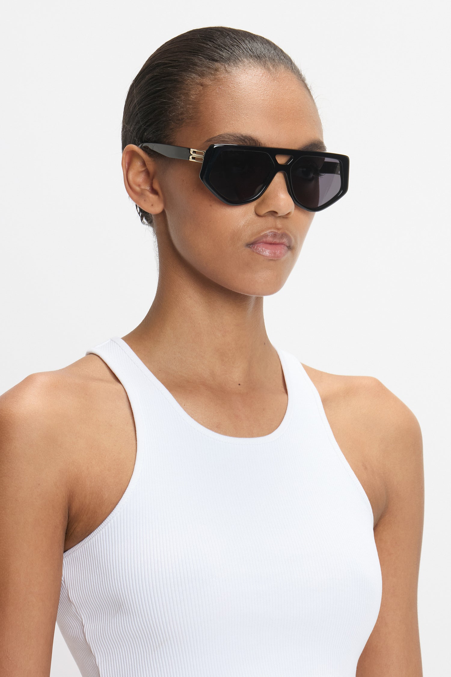 Double Bridge Dorian Logo Sunglasses In Black – Victoria Beckham Inc