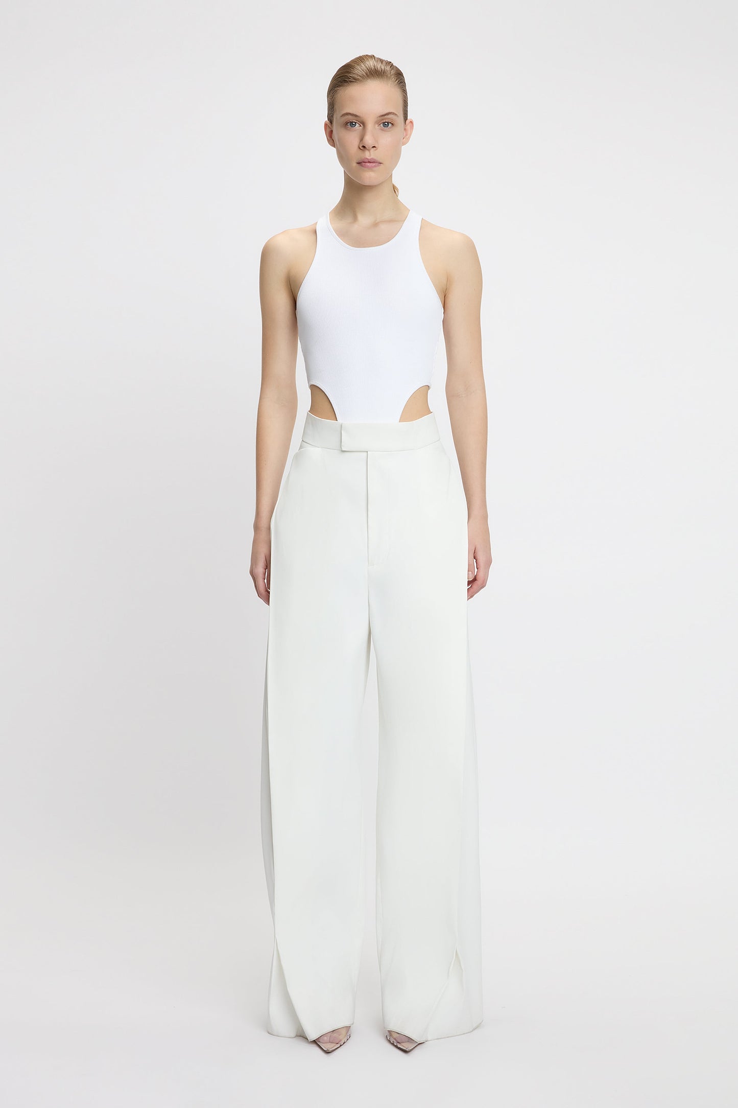 Wide Leg Pleat Detail Trouser In Ivory