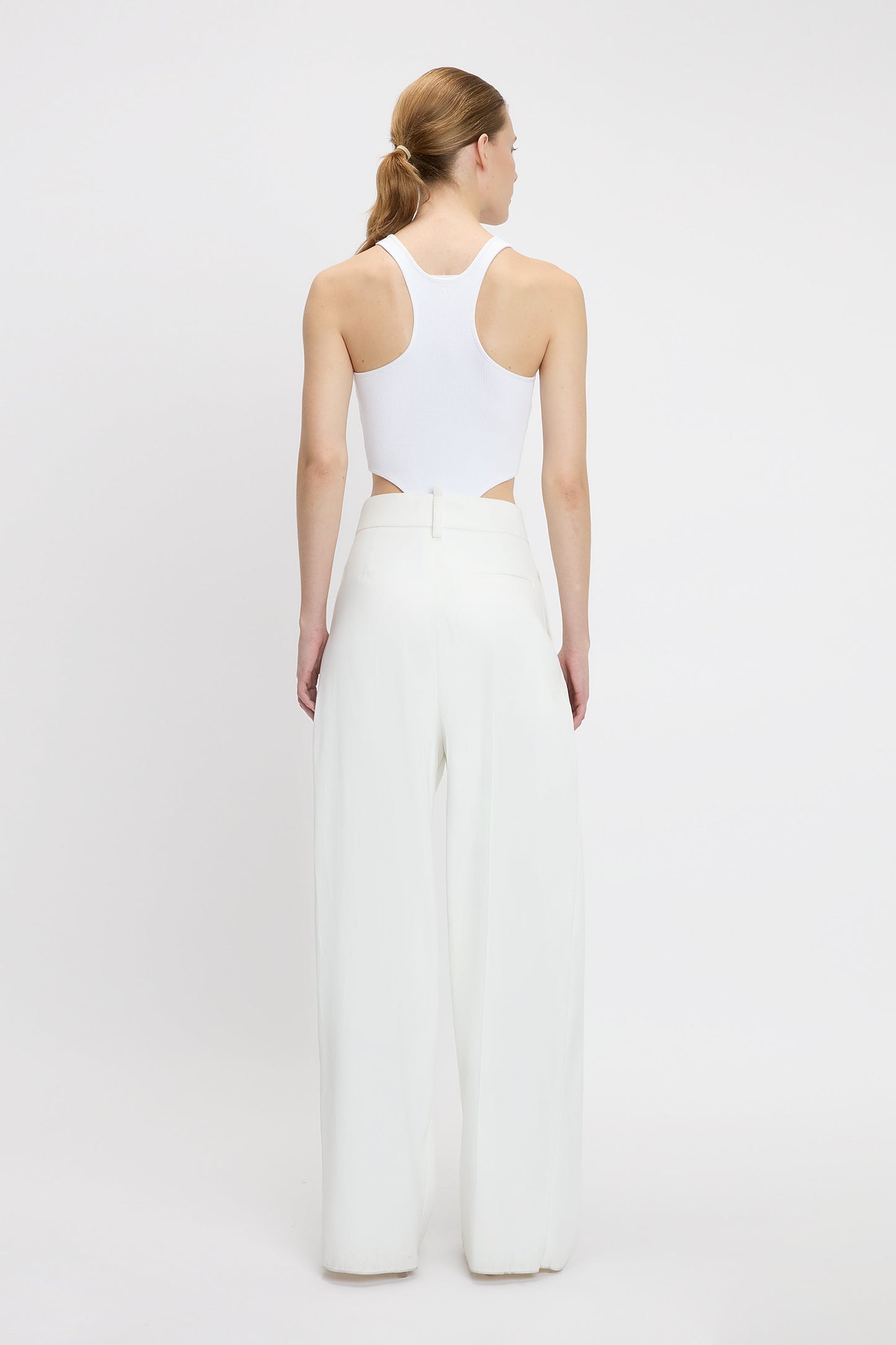 Wide Leg Pleat Detail Trouser In Ivory