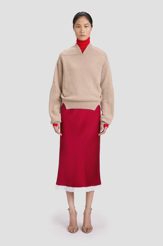 スカート VICTORIA BECKHAM Woman Skirt Pink 1125KSK006100A 9210 Victoria Beckham wears Pink in New York City | Vogue