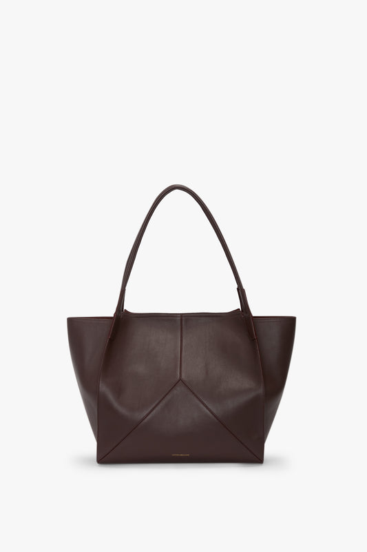 【Victoria Beckham】マイクロメタリックレザーバニティバッグ Micro metallic leather vanity bag in brown - Victoria