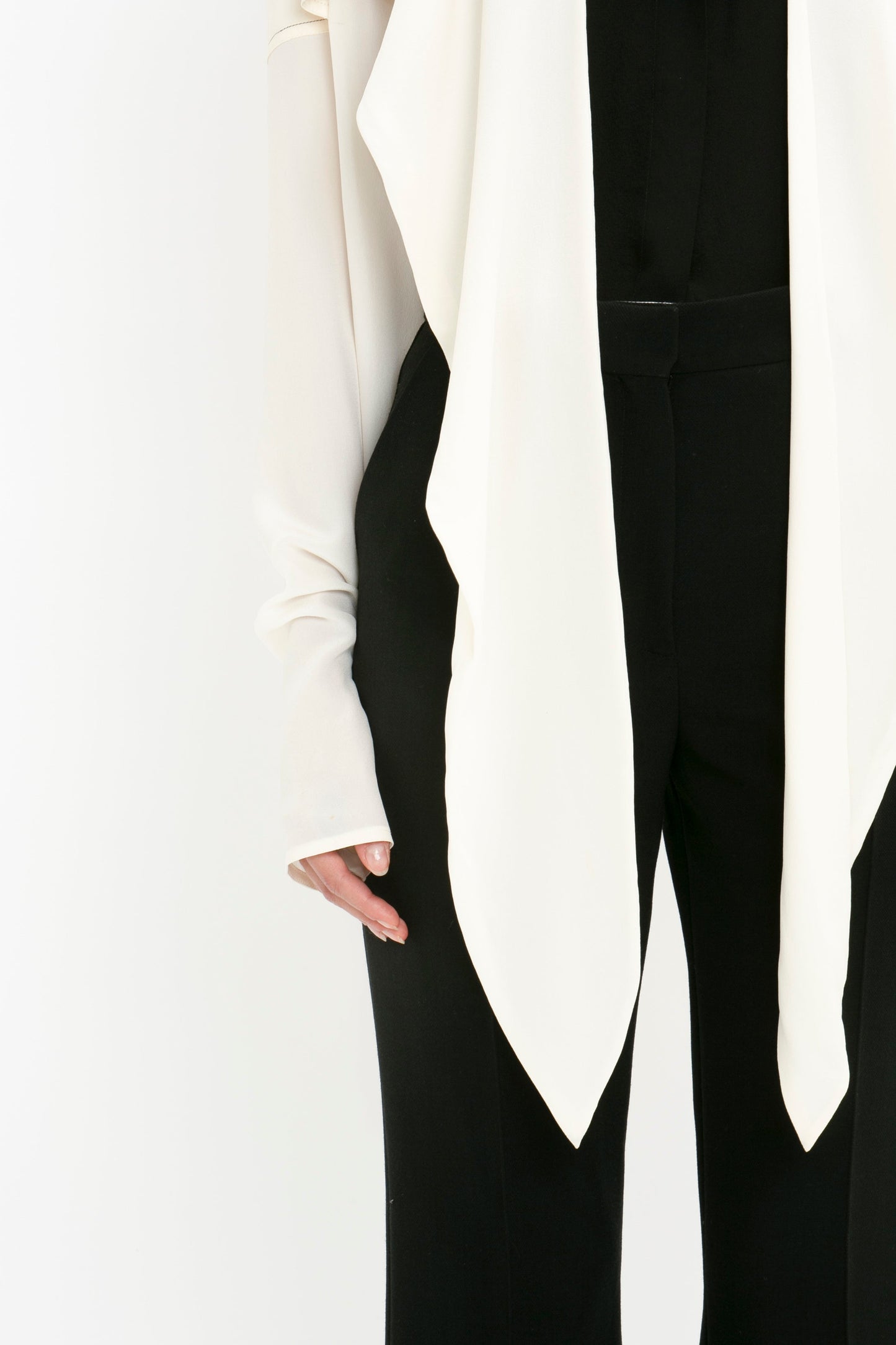 Oversized Bow Detail Blouse In Vanilla – Victoria Beckham Inc