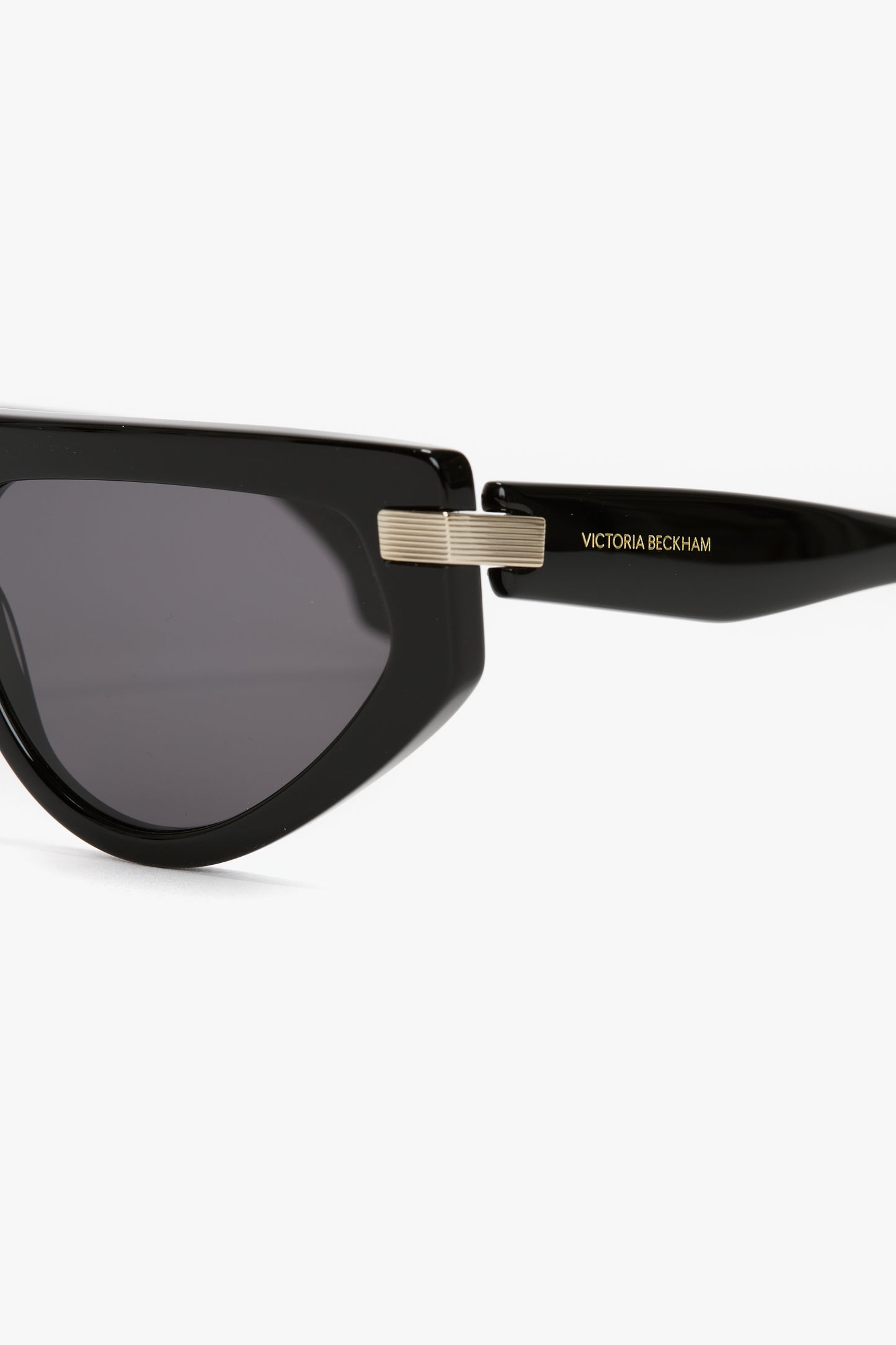 Visor Hinge-Detail Sunglasses In Black