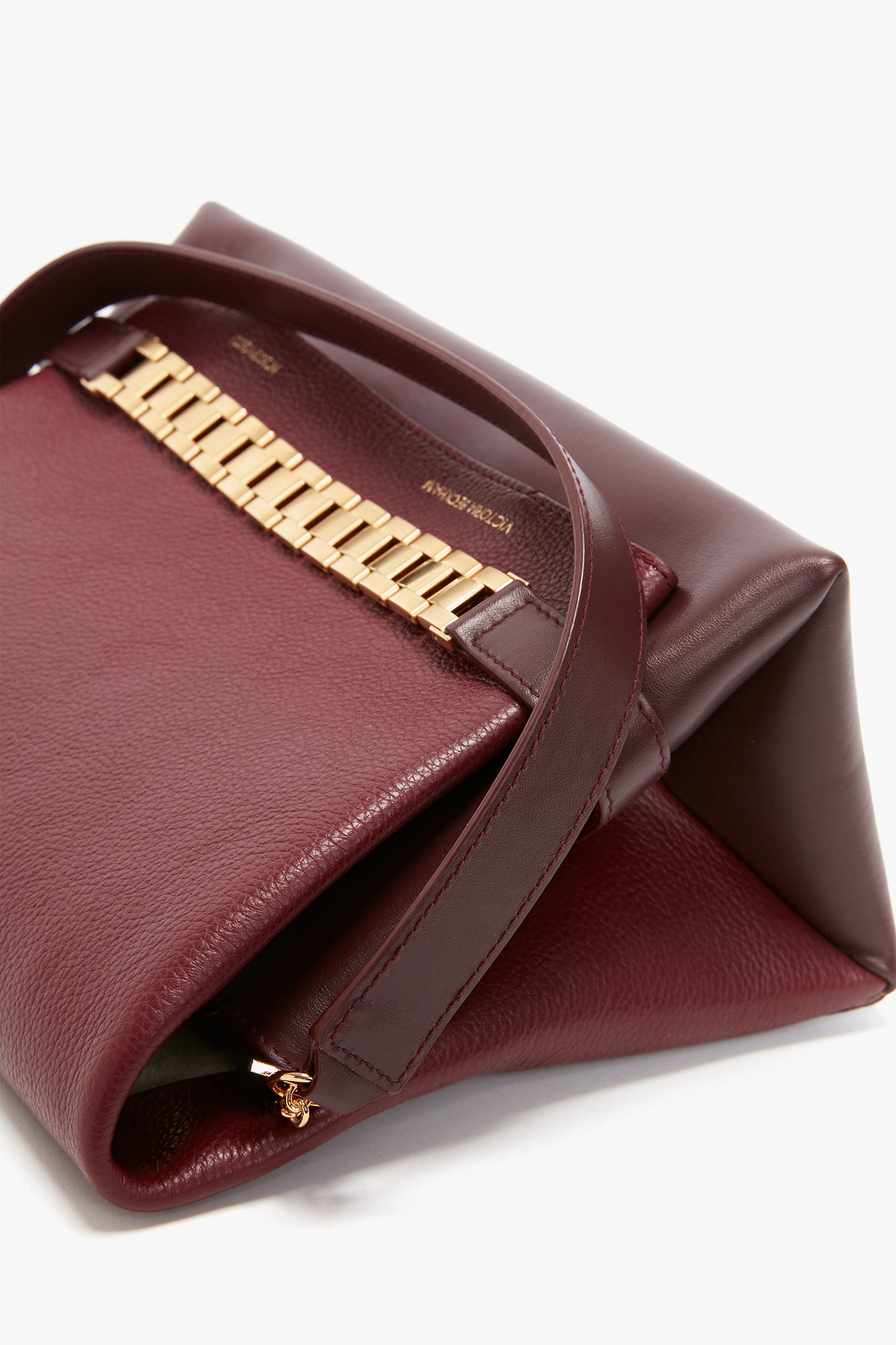 Chain Pouch With Strap In Bordeaux Grained Calf