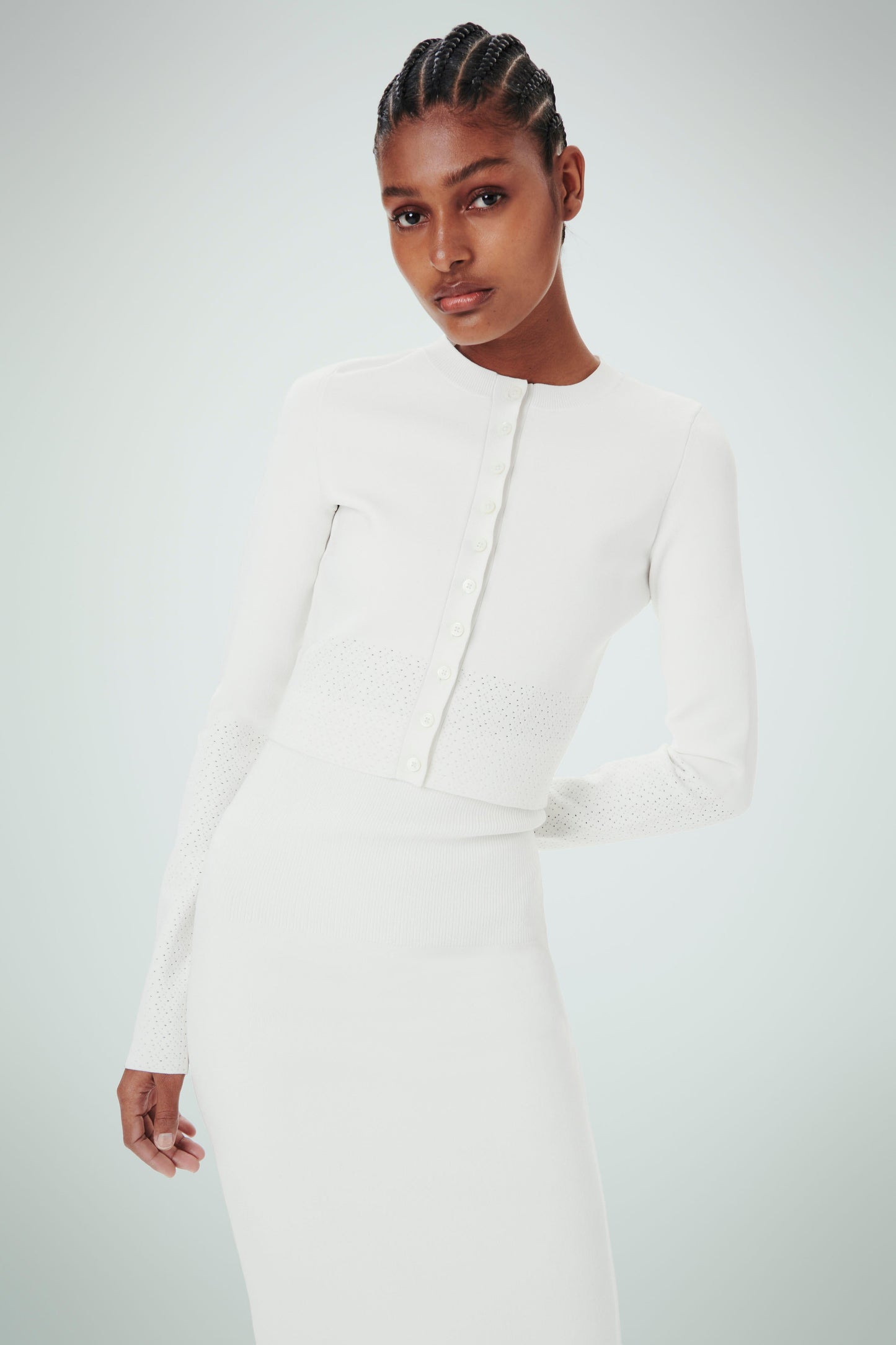 VB Body Cropped Fitted Cardigan In White