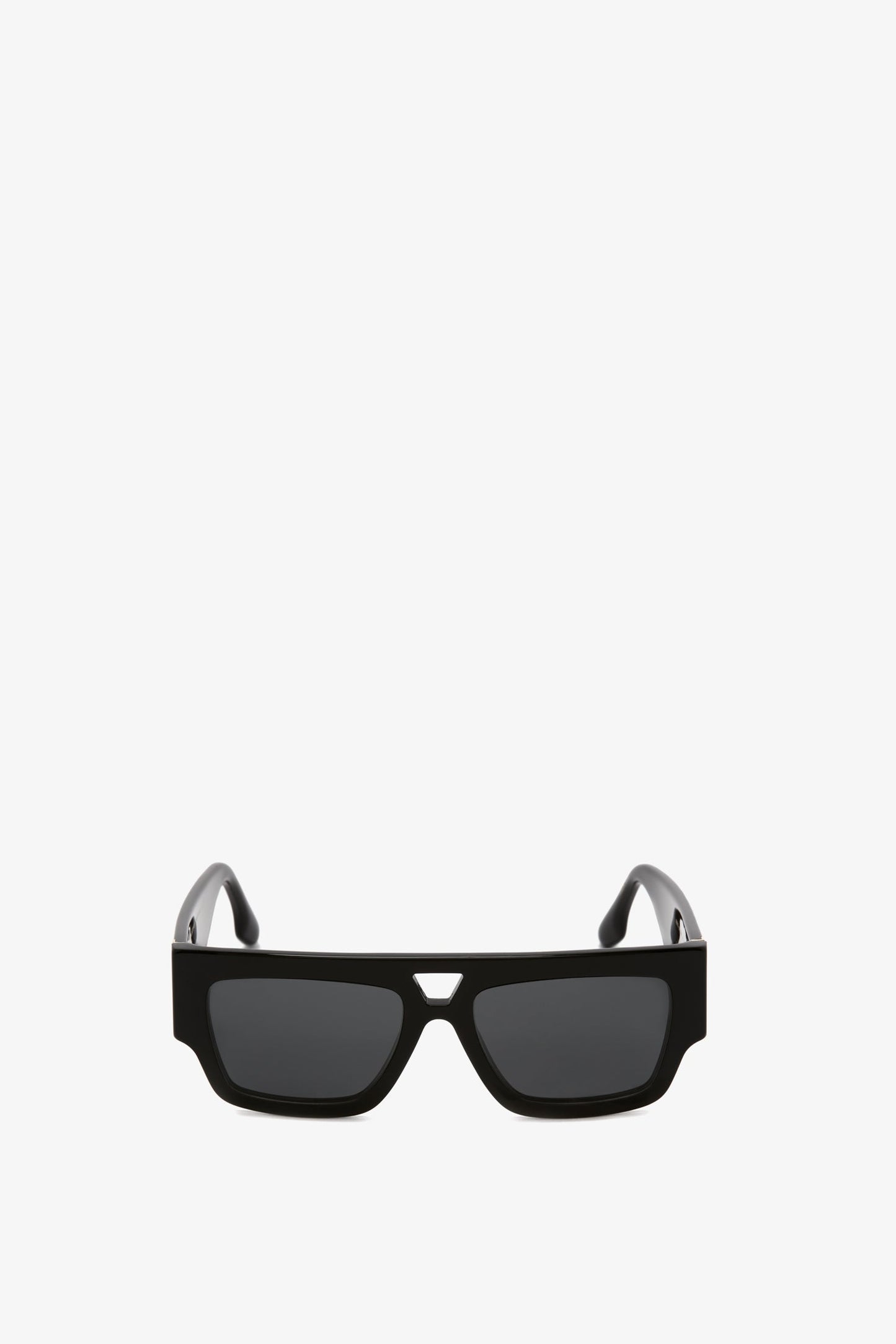 Victoria Beckham V Plaque Frame Sunglasses in Black Onesize